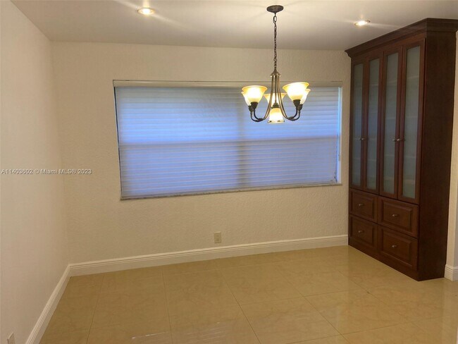 Building Photo - 21160 Mainsail Cir