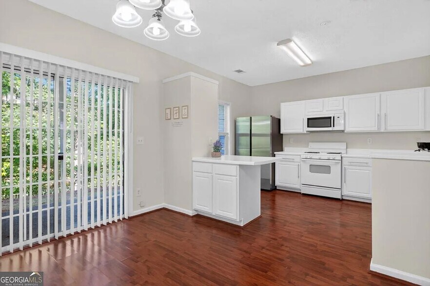 Building Photo - 1080 Whitestone Rdg