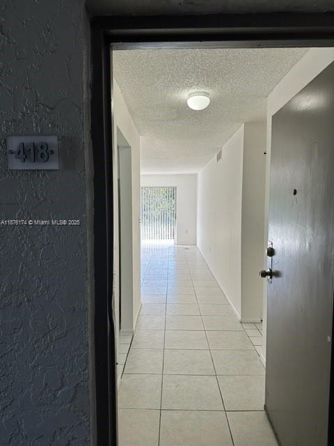 Building Photo - 1595 NE 135th St