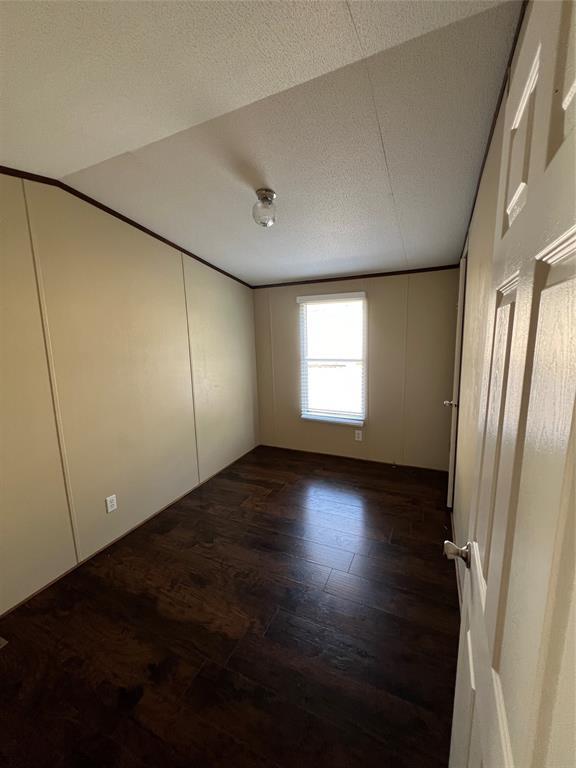 Building Photo - 101 Maple Ln