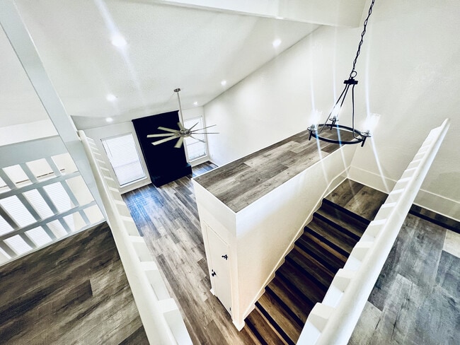 Building Photo - Valley Forge Townhomes