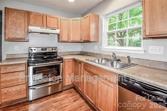 Building Photo - 126 Barnhardt Loop