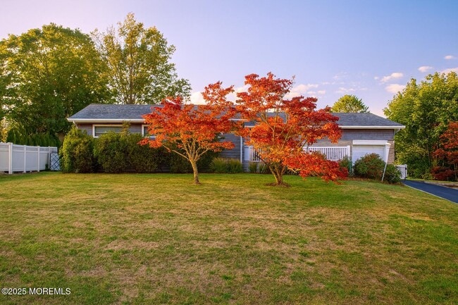 Building Photo - 872 Red Oaks Dr