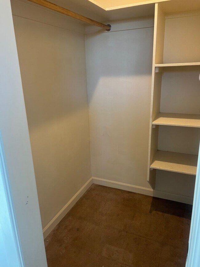 Building Photo - Garfield District Rental