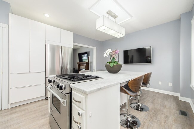 Kitchen/ Dining - 1141 Summit St