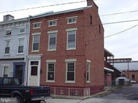 Building Photo - 313 Cherry St