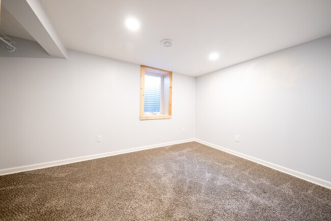 Building Photo - 7745 Vincent Ave S