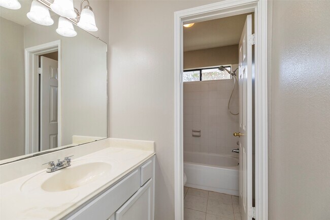 Building Photo - 13110 Mills River St