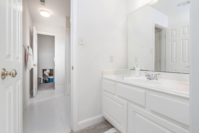 Building Photo - 12155 Cielio Bay Ln