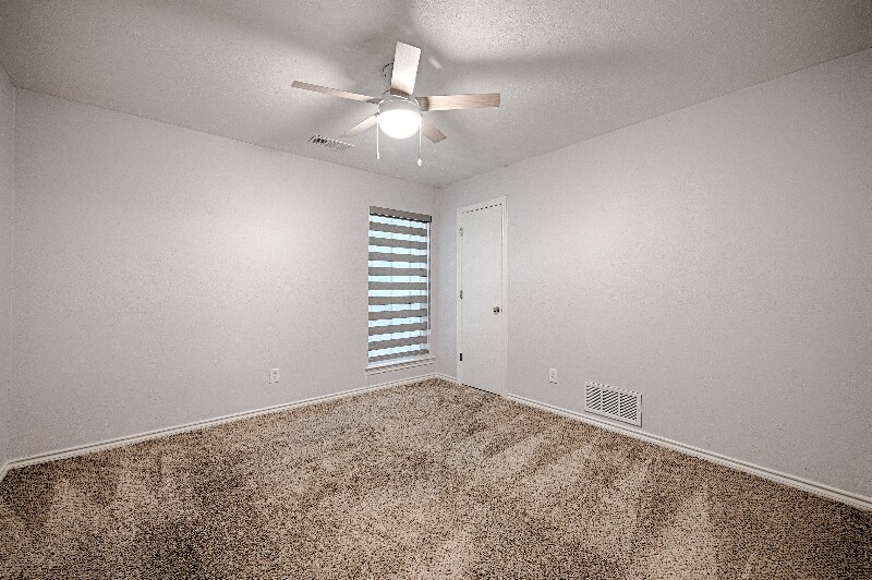 Building Photo - 2320 Kidwell Cir