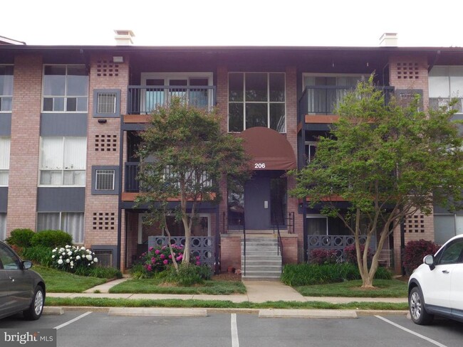 Building Photo - 206 Park Terrace Ct SE