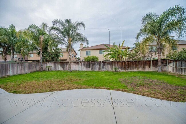 Building Photo - Open-Concept 4BD Home with Granite Counters & Attached Two-Car Garage