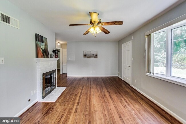 Building Photo - 6641 Barrett Rd