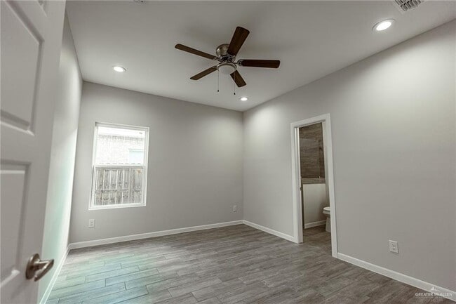 Building Photo - 11 W Harrison Ave