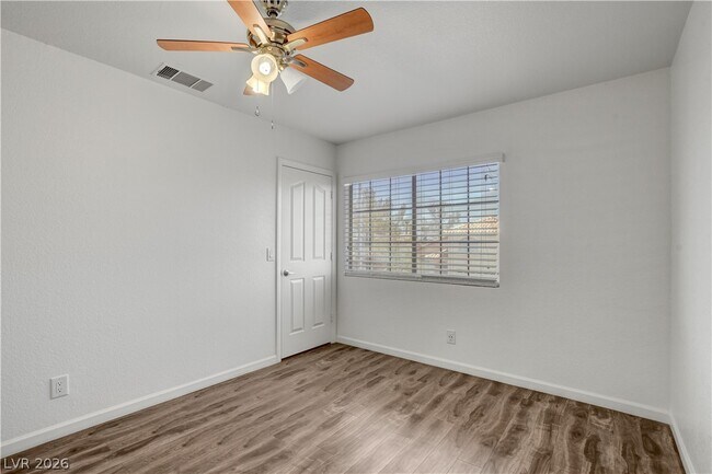 Building Photo - 3557 Sedwick Dr