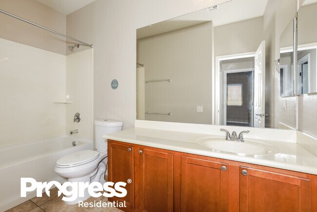 Building Photo - 4509 S St Claire