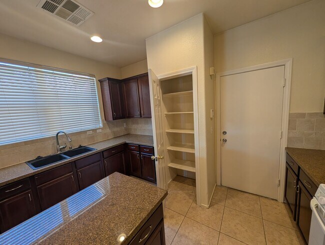 Building Photo - 9044 Partridge Hill St