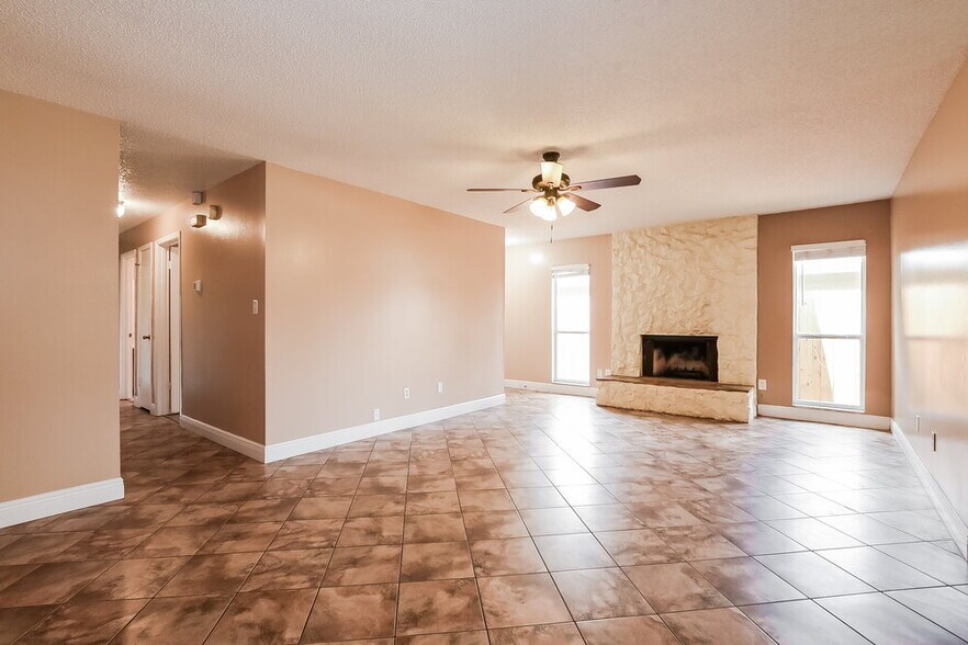 Building Photo - 1240 Rising Sun Blvd