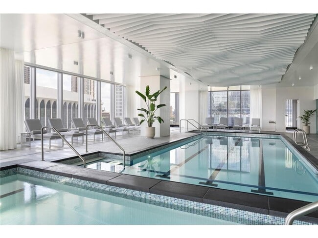 Building Photo - 255 Hennepin Ave