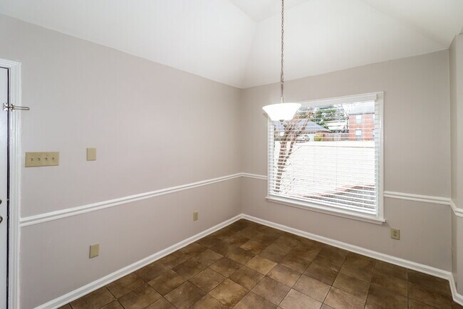 Building Photo - 4800 Harvest Knoll Cove S
