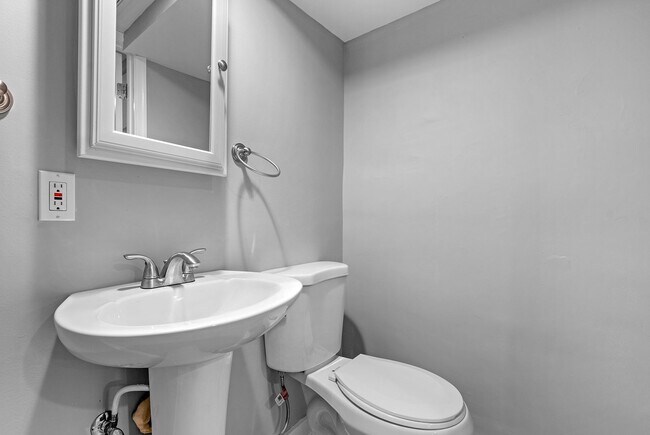 Building Photo - Gwynn Falls Beautiful 3 Bedroom With Finished Basement for RENT