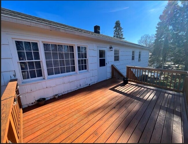 Building Photo - 123 Folino Dr