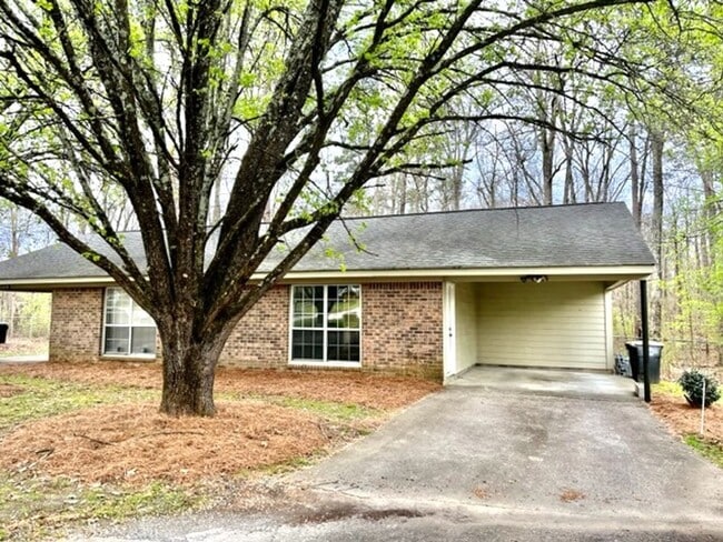 Building Photo - Conifer Ring #6 A&amp;B