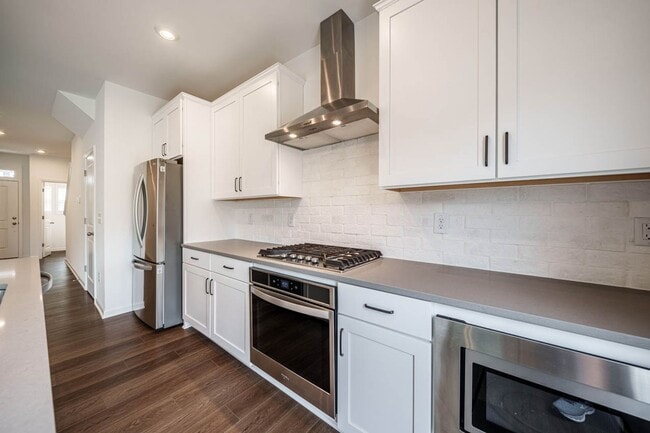 Building Photo - 838 Oak Center Dr