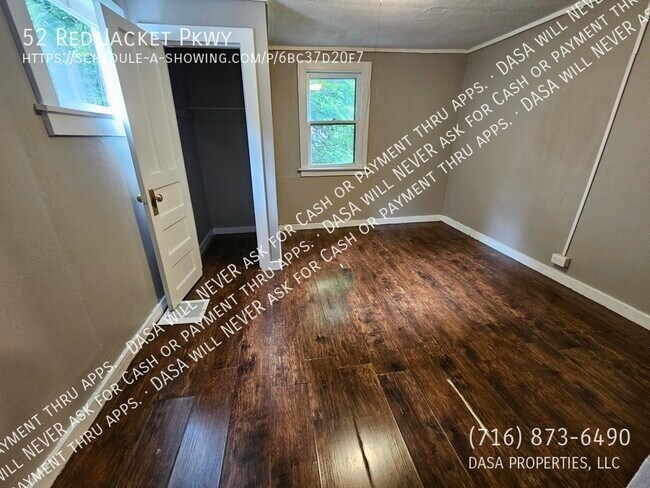 Building Photo - 52 Red Jacket - 4 Bed / 1 Bath