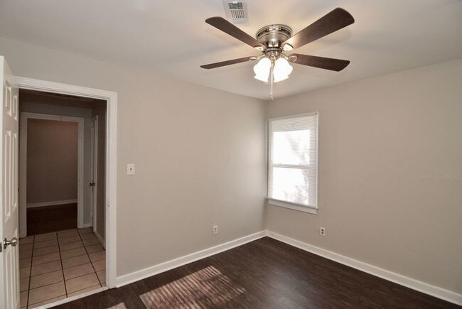 Building Photo - All-Electric 2 Bedroom Duplex - Section 8 OK
