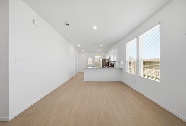 Building Photo - 833 High Mesa Ln