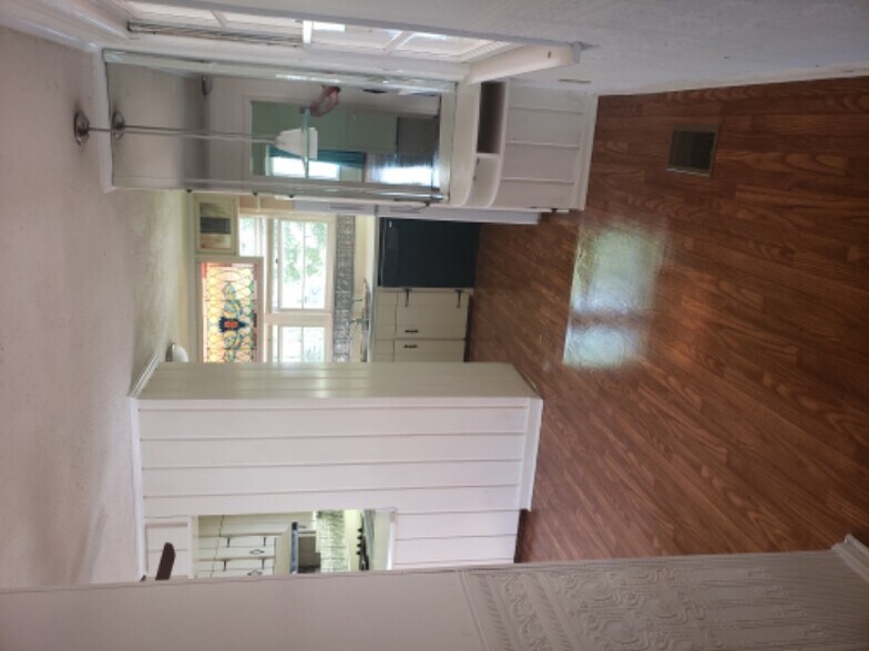 Building Photo - 4924 Stillwood Dr