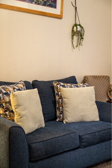 Building Photo - 612 W Market St