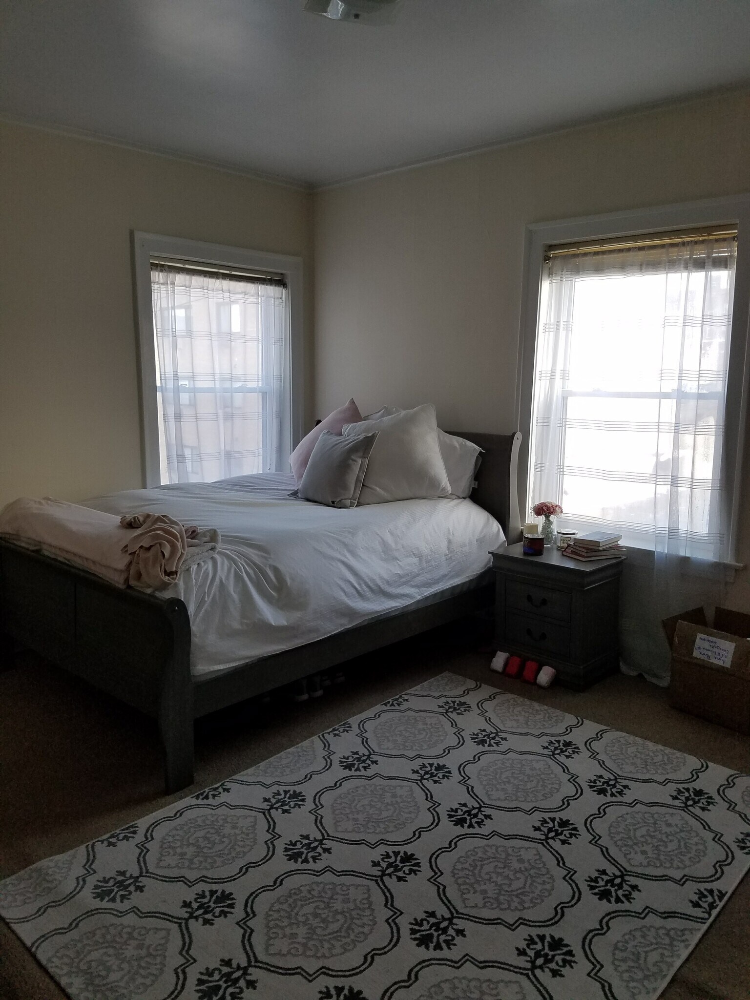 Bedroom - 1218 W Columbia Ave