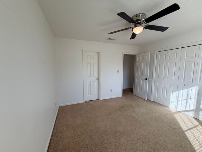 Building Photo - 2206 Pulaski Cir