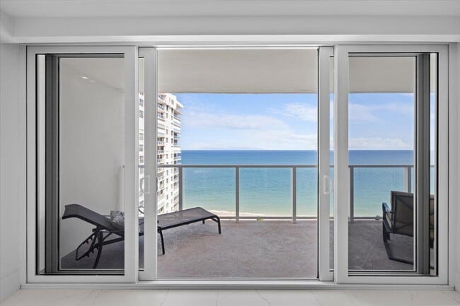 Building Photo - 4300 N Ocean Blvd