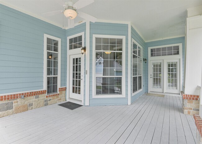 Building Photo - 3960 Farm to Market 1960 Rd E