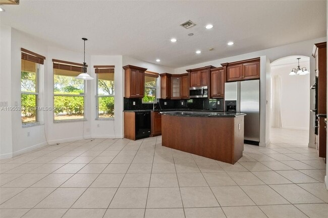 Building Photo - 16301 SW 49th Ct