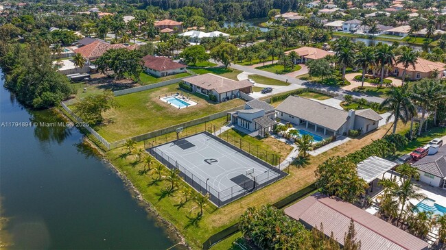 Building Photo - 3401 SW 141st Ave