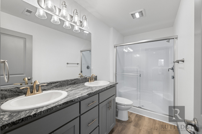 Building Photo - 3/2.5 Bedroom Townhome