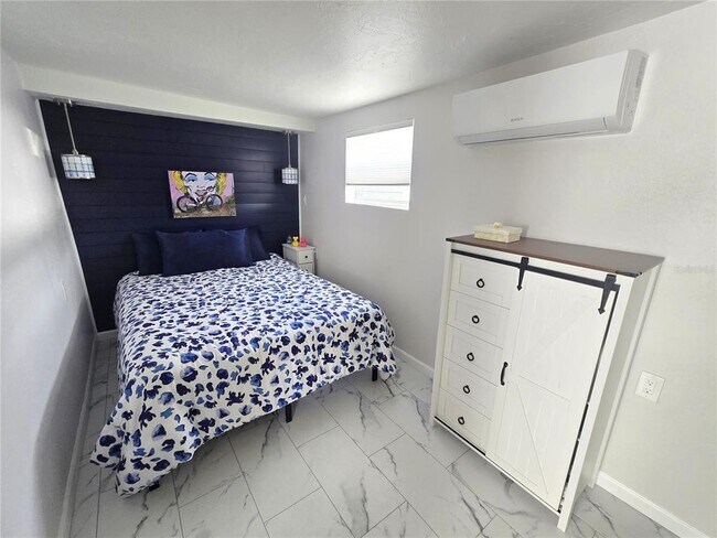 Building Photo - 2601 Gulf Dr N