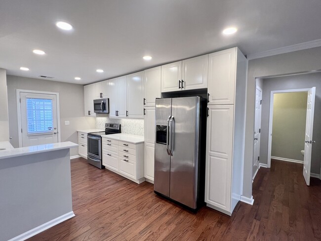 Kitchen - 3315 Weston St