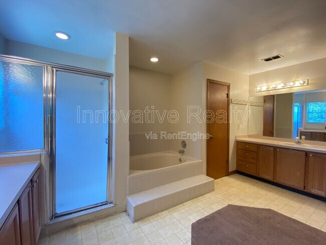 Building Photo - 12620 Birchbark Ct