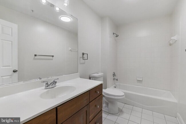 Building Photo - 1256 Dockside Cir