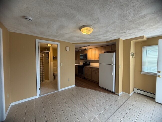 Building Photo - 79 N Main St