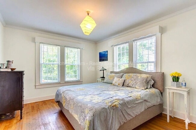 Building Photo - 438 McNabb Ave