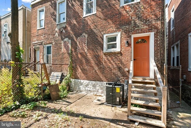 Building Photo - 29 N 54th St