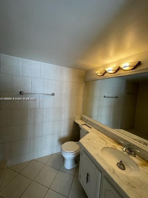 Building Photo - 600 NE 36th St