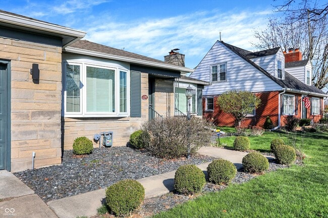 Building Photo - 1240 N Irvington Ave