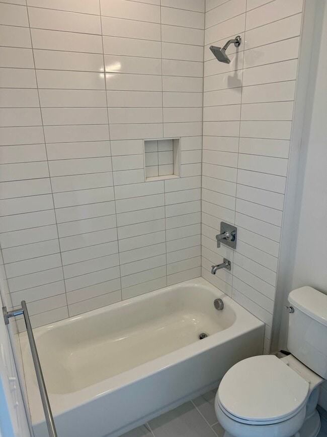 Building Photo - 1408 Sawyer Rd